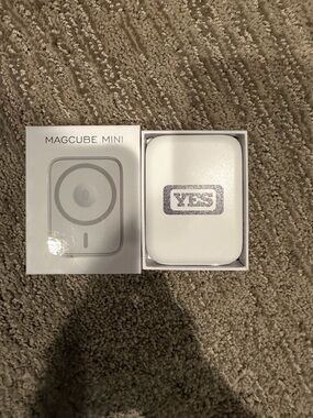 NIB Portable Charger  - White with YES logo MagCube Mini charger